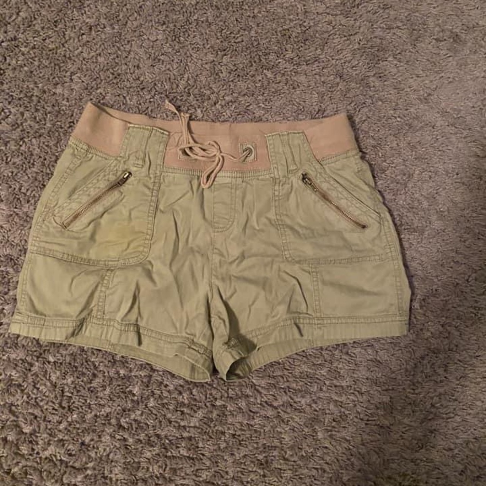 Maurices khaki shorts